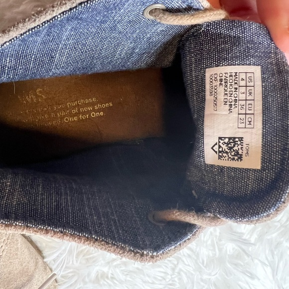 Kids Tom’s size 4 - Picture 5 of 5